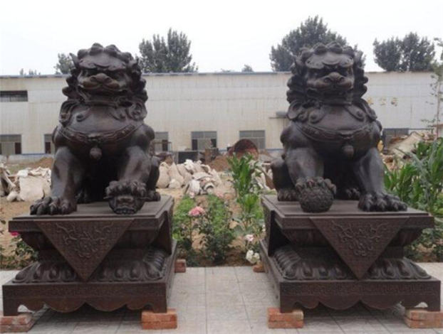 銅獅子